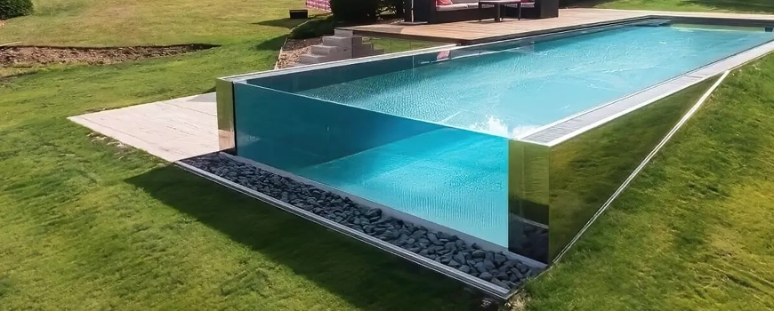 piscina rectangular moderna cor pedra esmeralda